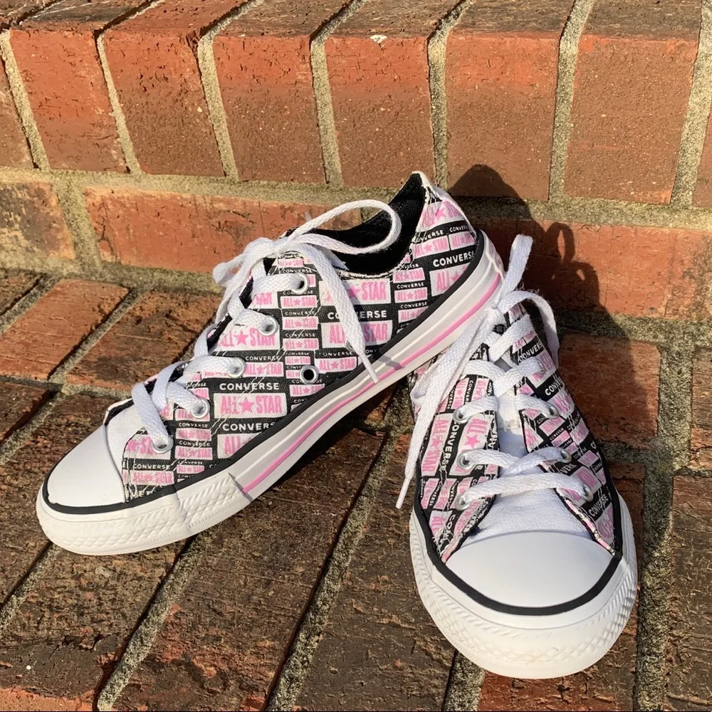Converse - Picture 5 of 9